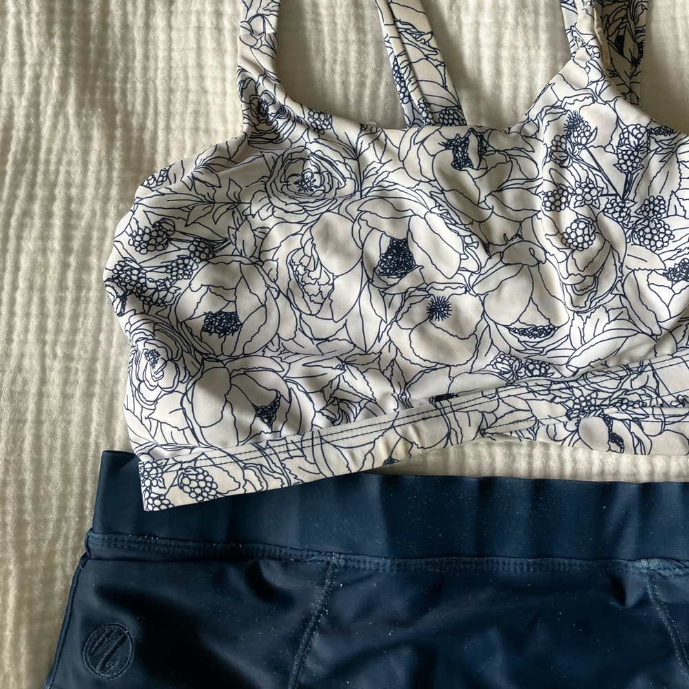Nani blue magnolia floral bralette and pocket bottoms size small
